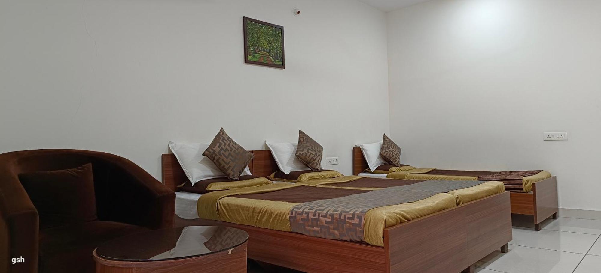 Sugamya Corner Guesthouse Mysore Quarto foto